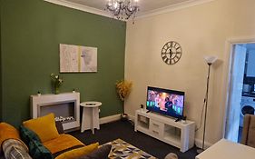 Primos Castle - 1 Bedroom In North Shields